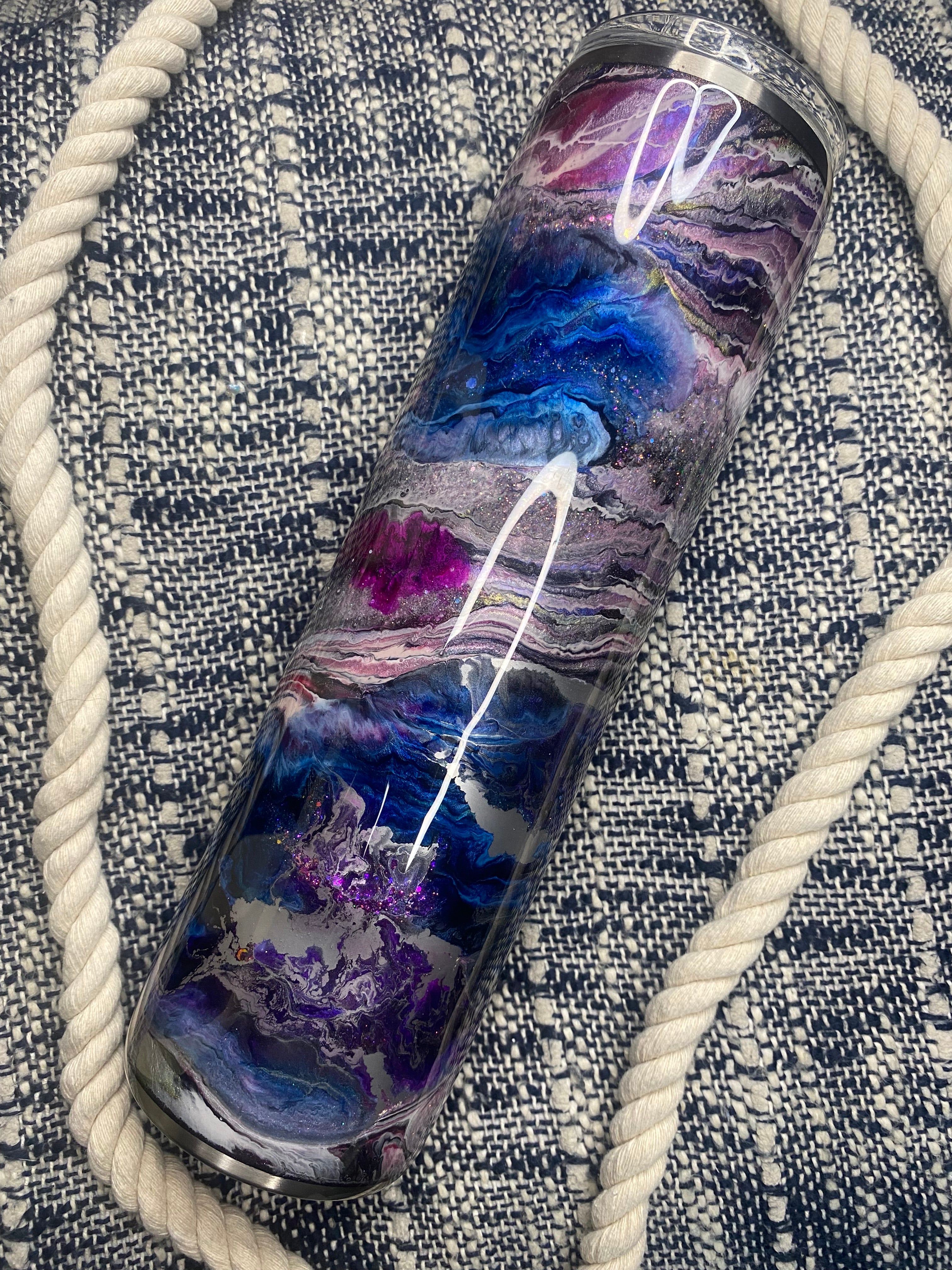 58. 32 oz. Plump Tipsy Magnolia (SILVER GEODE Lemon Goose)