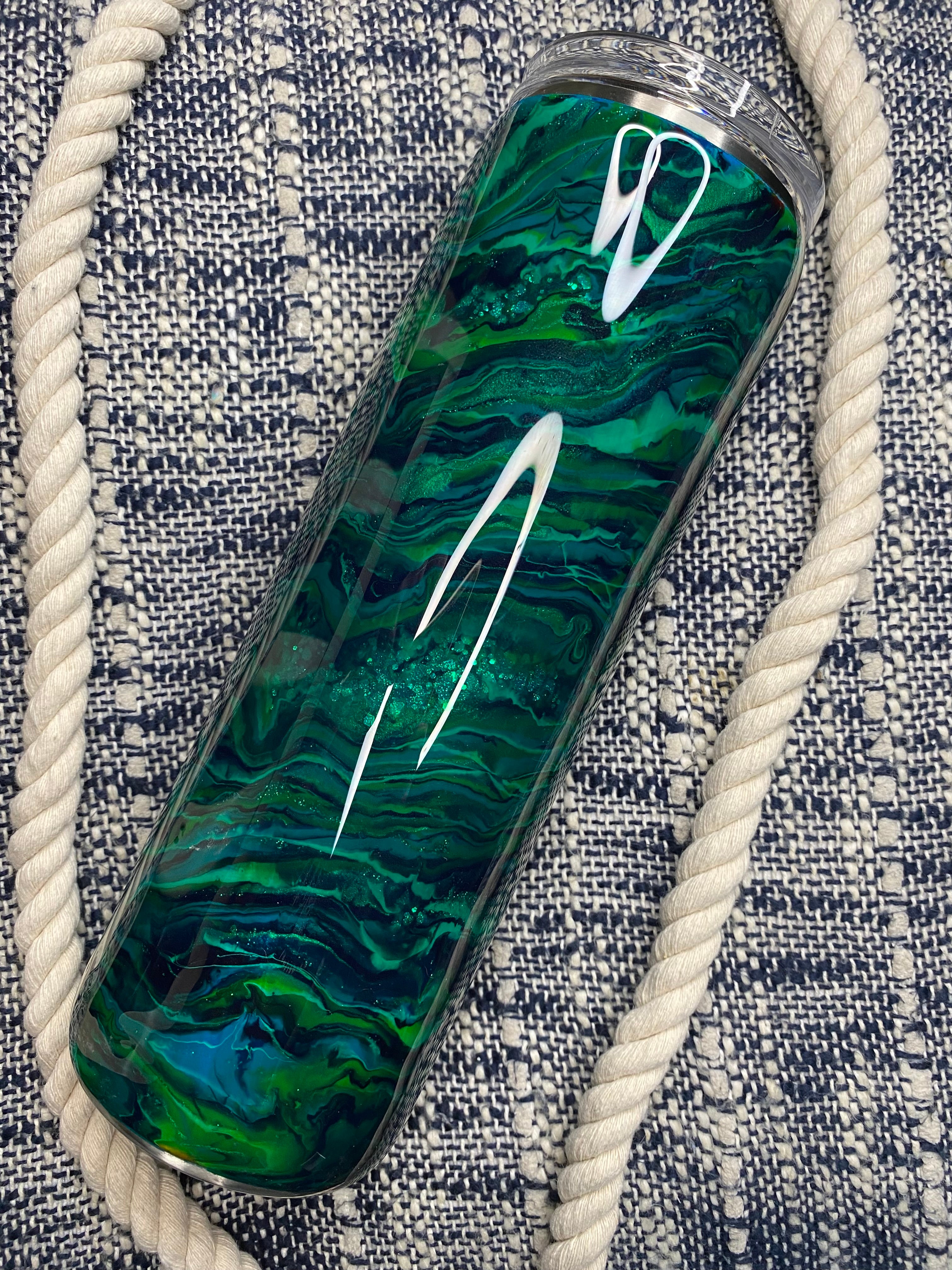 21. 30 oz. Straight Skinny (EMERALD GREEN Blurred Lines)