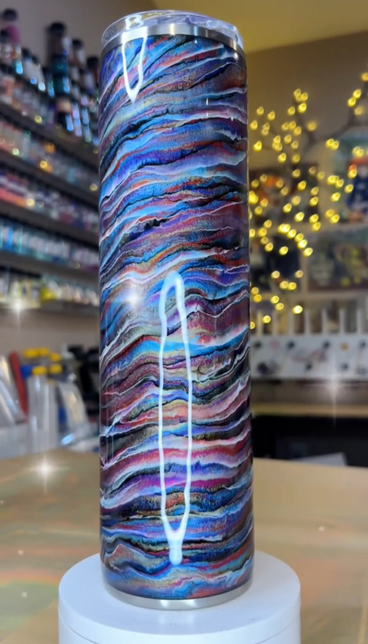 32 oz. Tipsy Magnolia Plump -  *New* Rainbow-Blue Blurred Lines