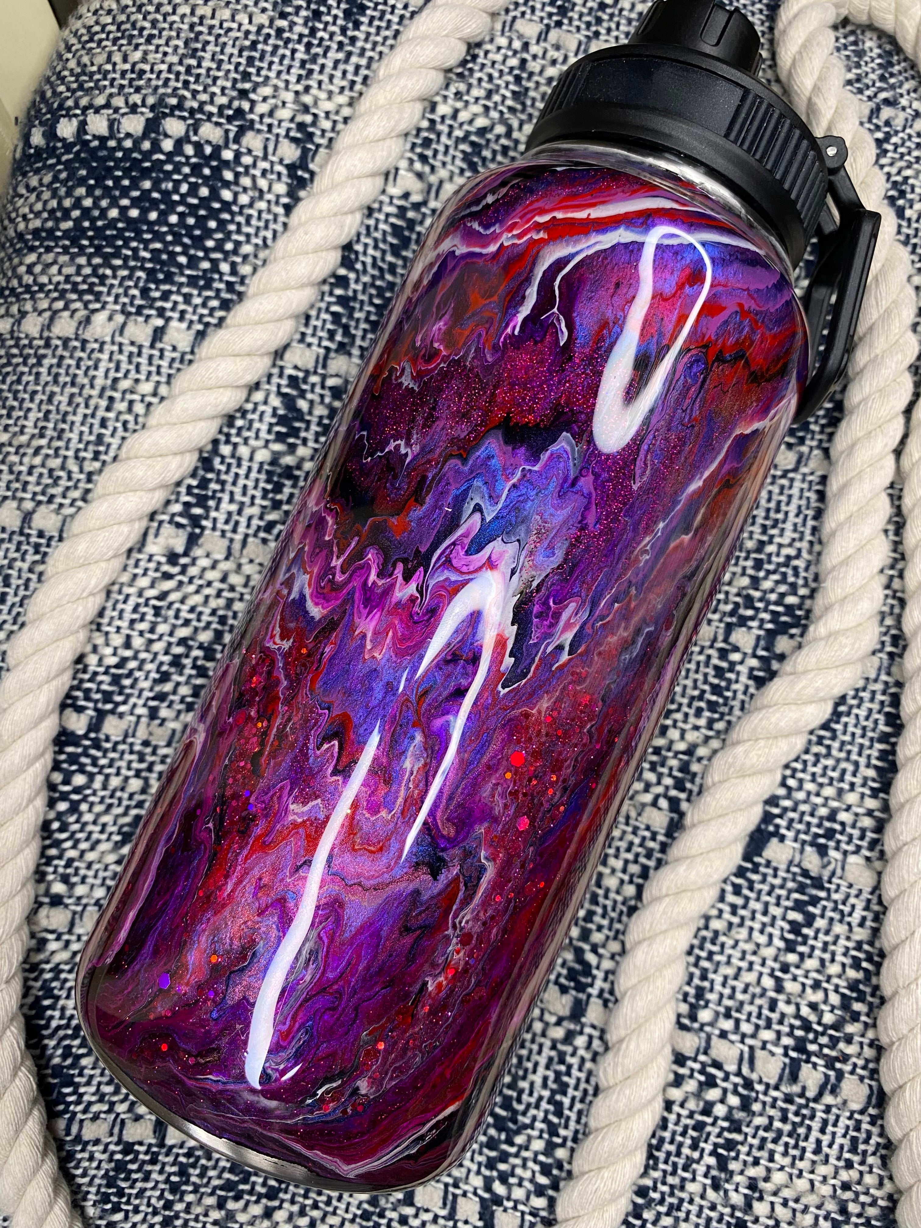 32 oz. Duo Hydro Water Bottle (PURPLE VALENTINES Lemon Goose Mashup)