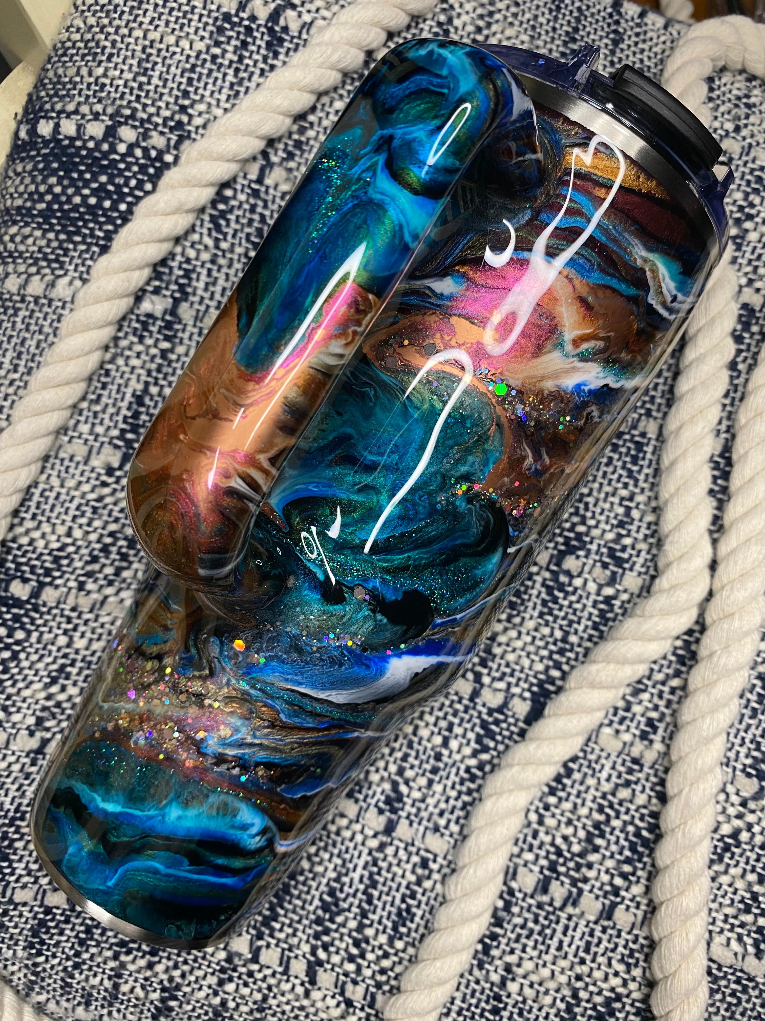 40 oz. Hogg BIG SWIG (WESTERN Lemon Goose)