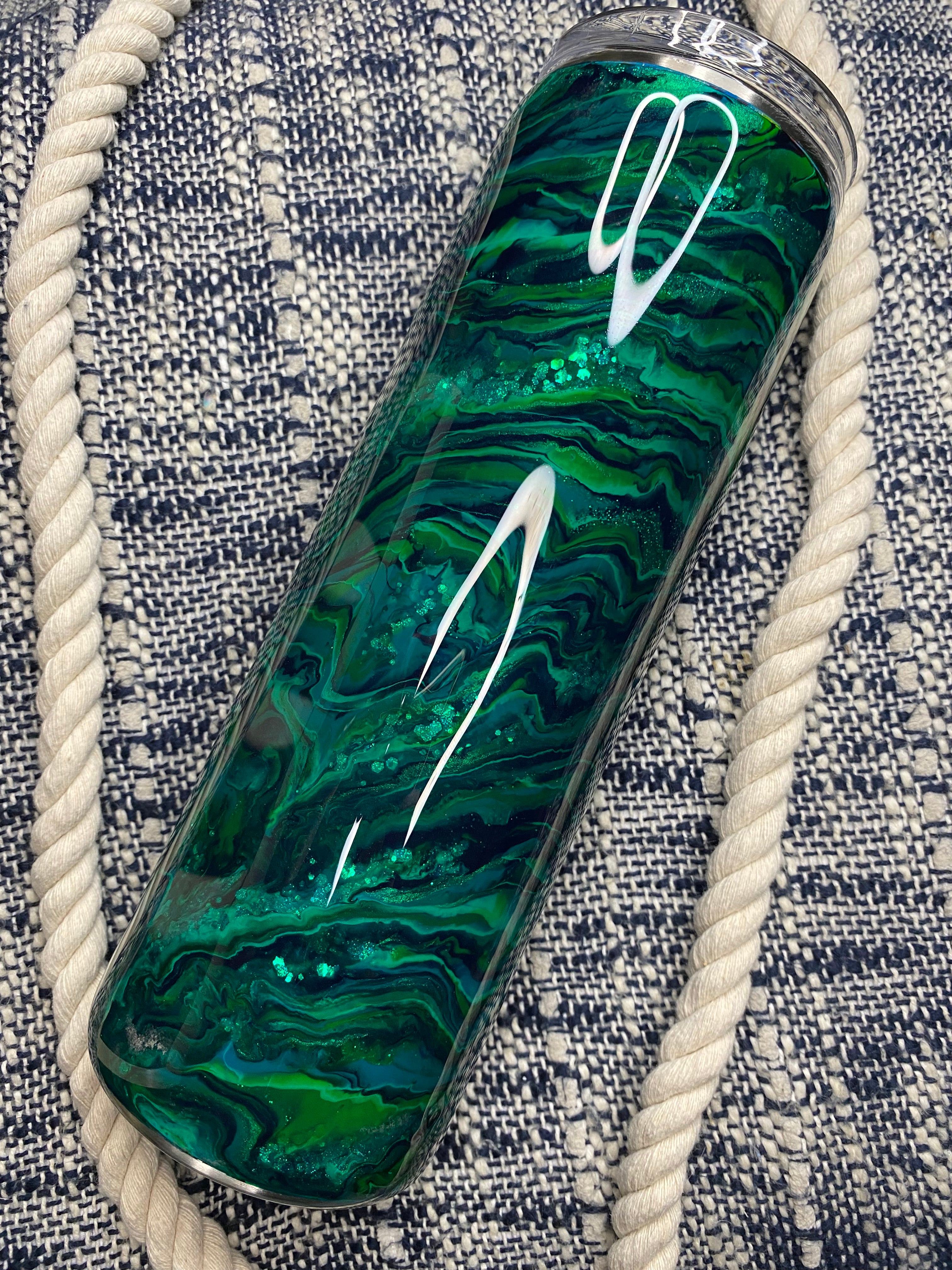 21. 30 oz. Straight Skinny (EMERALD GREEN Blurred Lines)