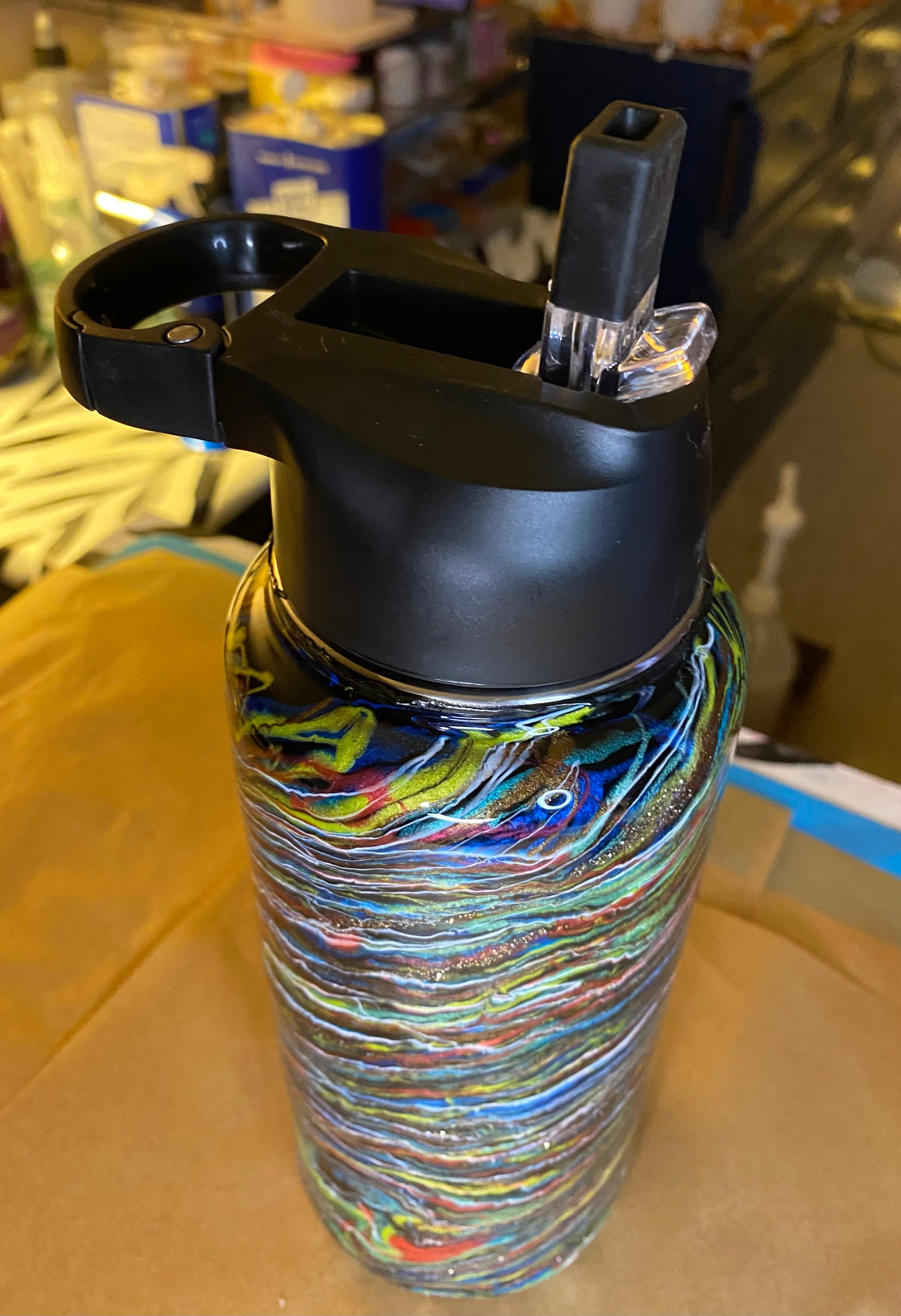 32 oz. NEWLY UPDATED Duo Hydro Water Bottle PGS Blurred Lines (Multi-Colored)