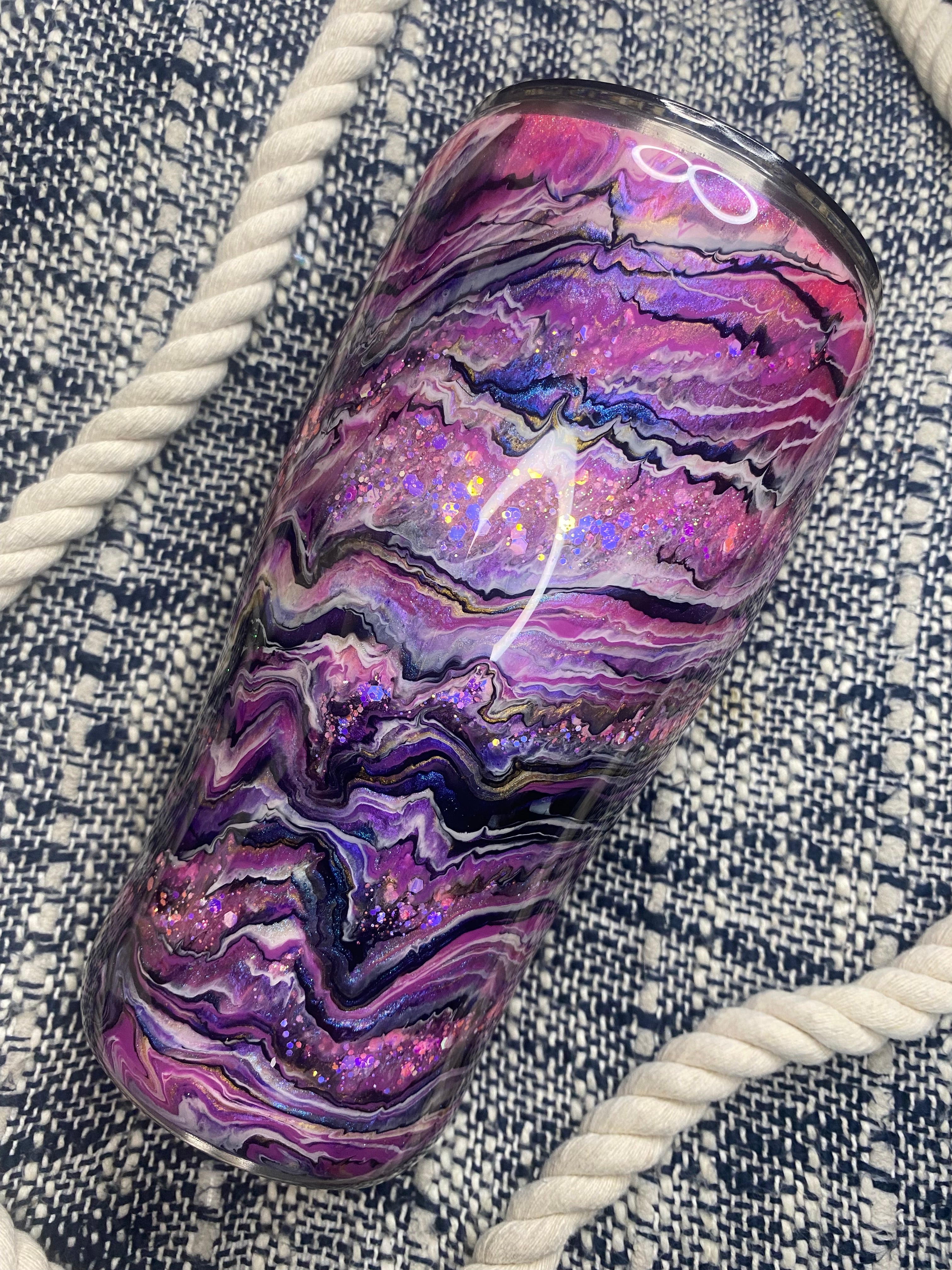 19. 30 oz. Modern Curve (PINK EXPLOSION Blurred Lines)