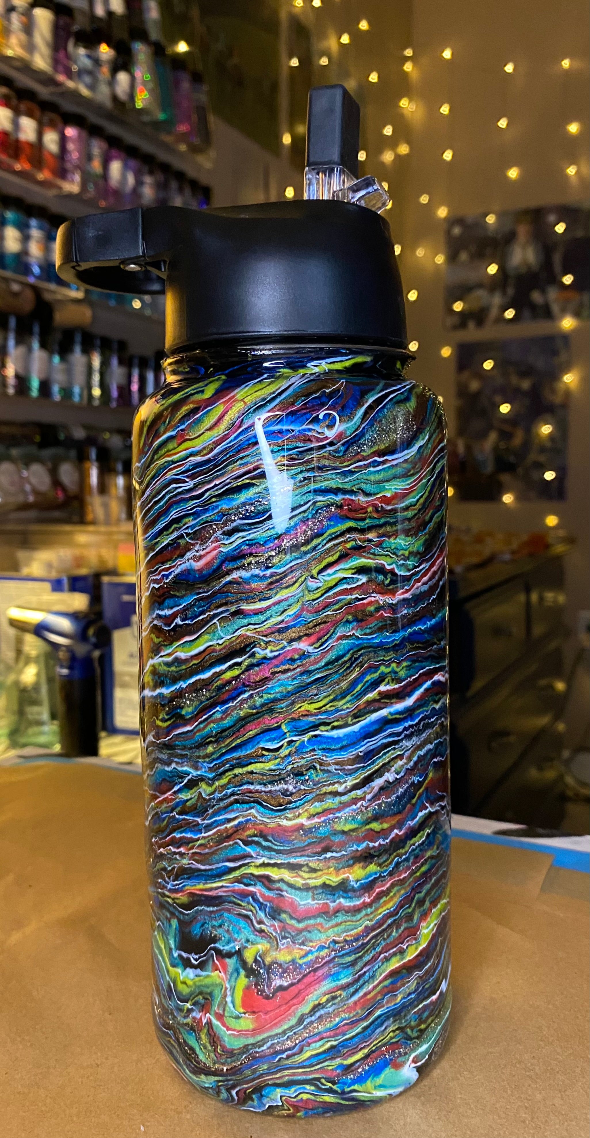 32 oz. NEWLY UPDATED Duo Hydro Water Bottle PGS Blurred Lines (Multi-Colored)