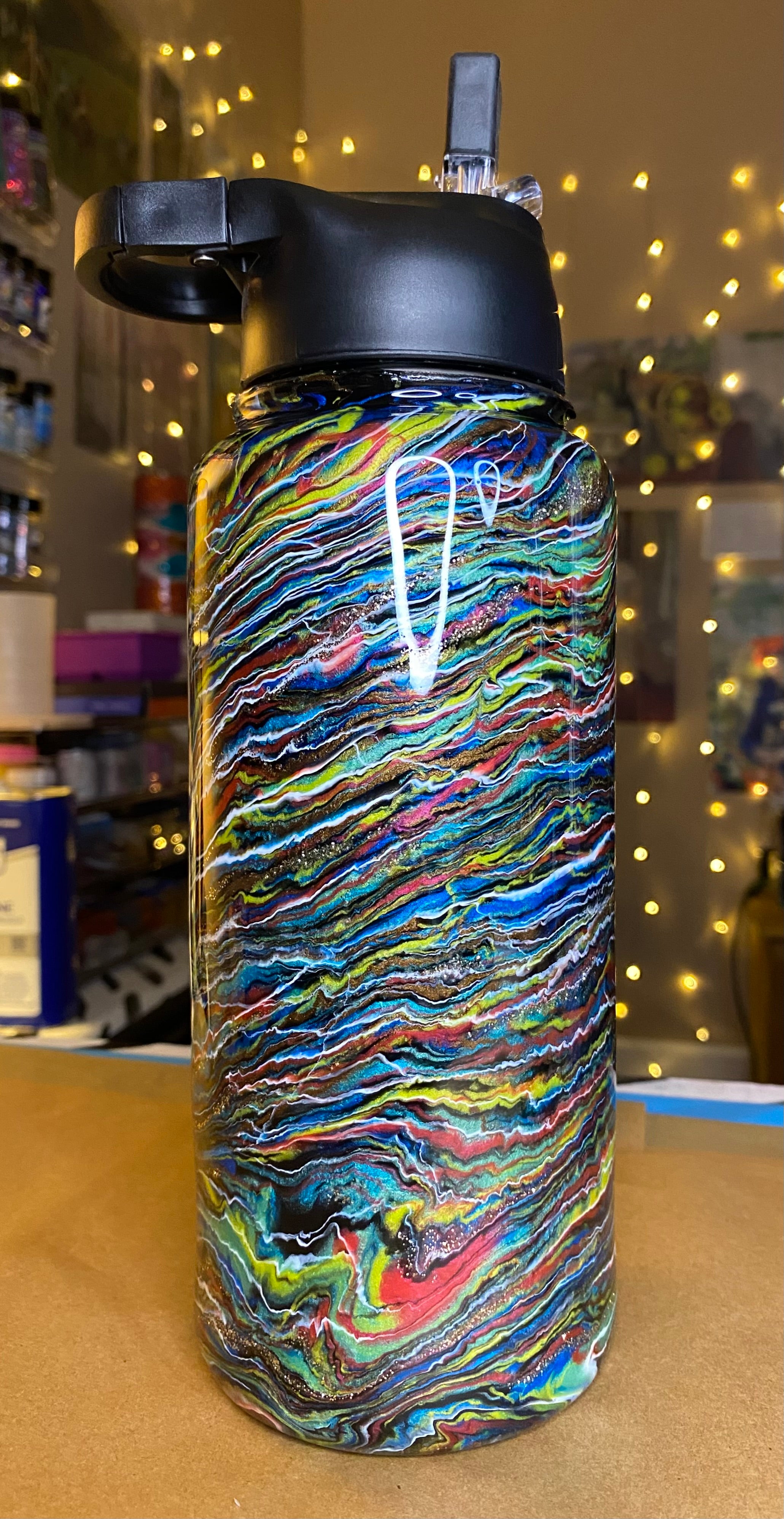 32 oz. NEWLY UPDATED Duo Hydro Water Bottle PGS Blurred Lines (Multi-Colored)