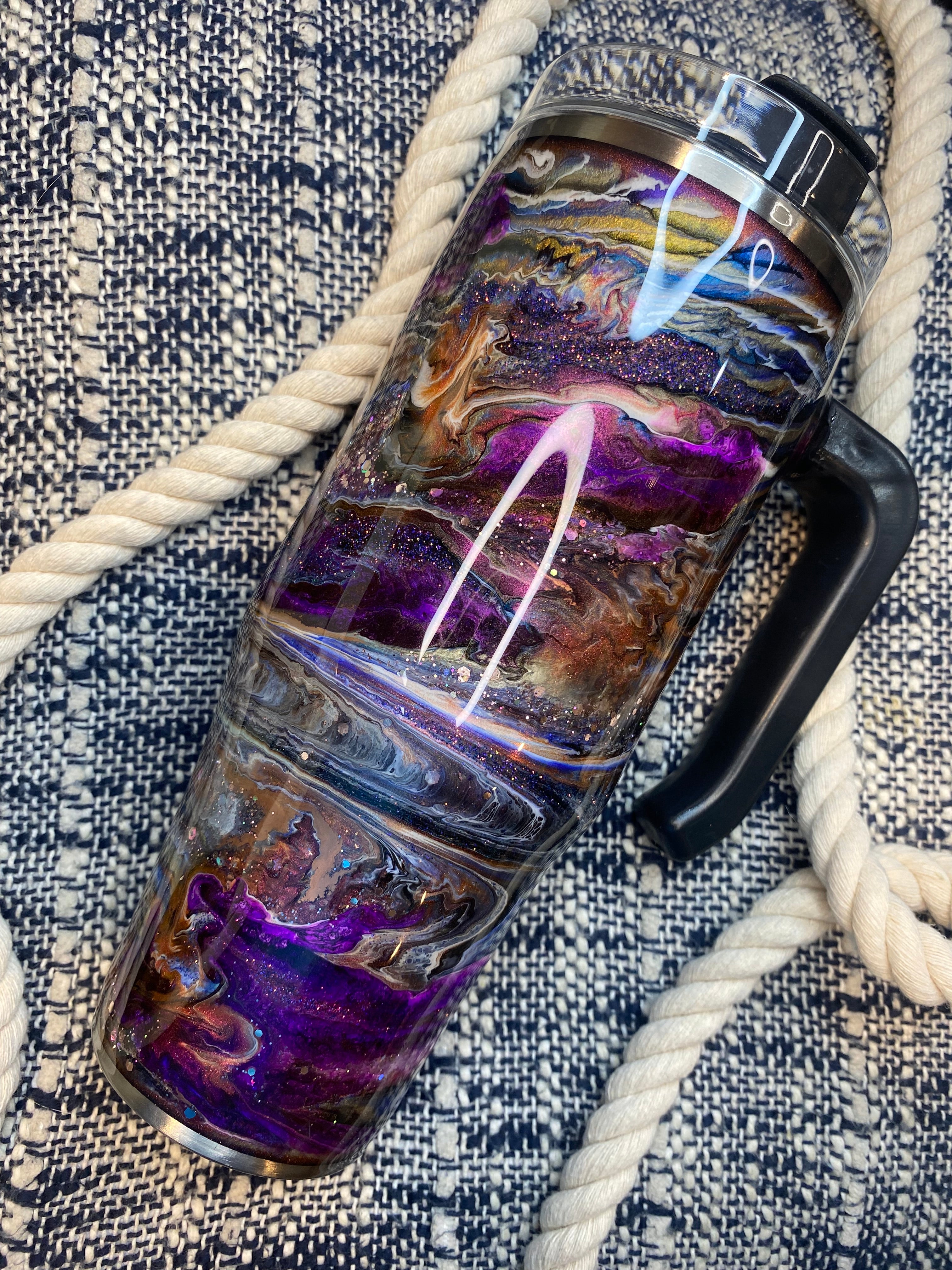 36B. 30 oz. Grippy Tumbler (SUNSET WESTERN Lemon Goose)