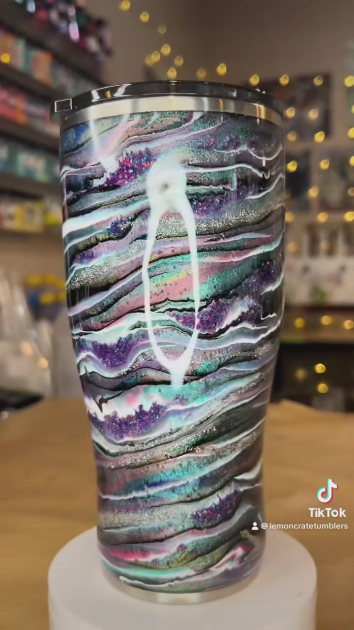 24 oz. Hogg Modern Curve Tumbler 🍬 Candy Shop Blurred Lines